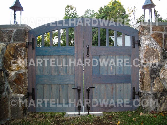 Arched Double Gate