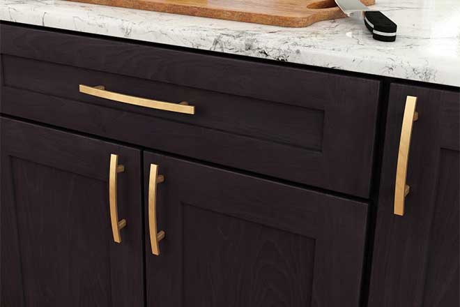Elements Thatcher Cabinet Hardware Collection