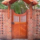 Inswing Gate