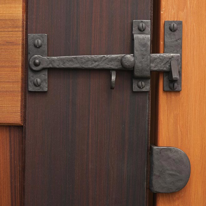 Coastal Bronze [50-145] Bronze Door Drop Bar Latch w/ Knob