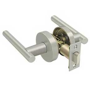Deltana [ZMLR3U15] Die Cast Zinc Door Lever - Mandeville Series - Passage - Brushed Nickel Finish