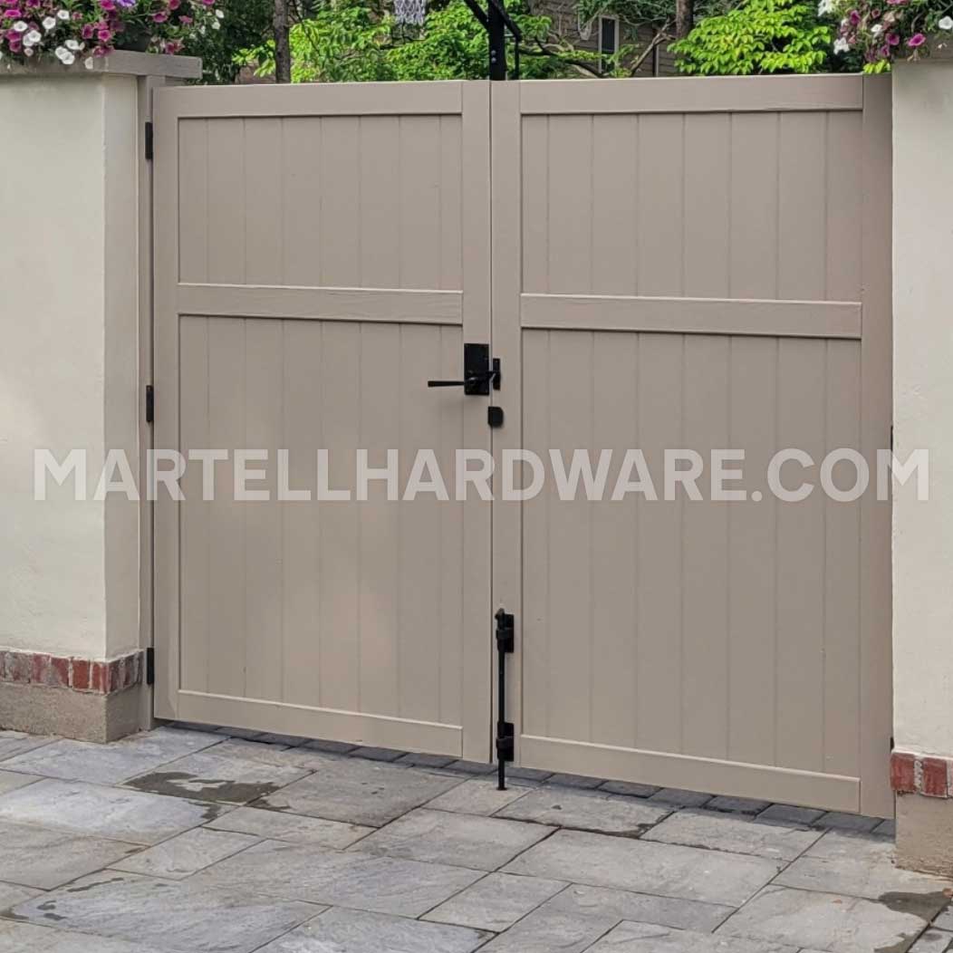 Cedar Double Gate w/ Forever Hardware Vertical Plate Latch Cedar Double Gate w/ Forever Hardware Vertical Plate Latch