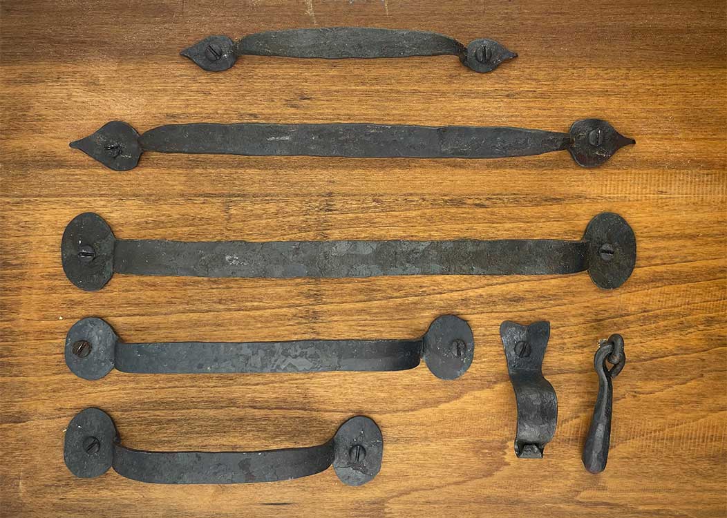 Handles & Pulls