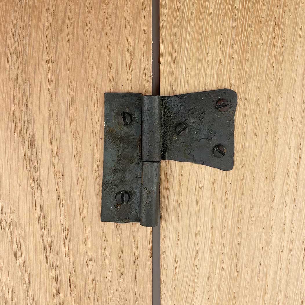 Hammered Hinges [102.05L-GF] Cabinet Hinge