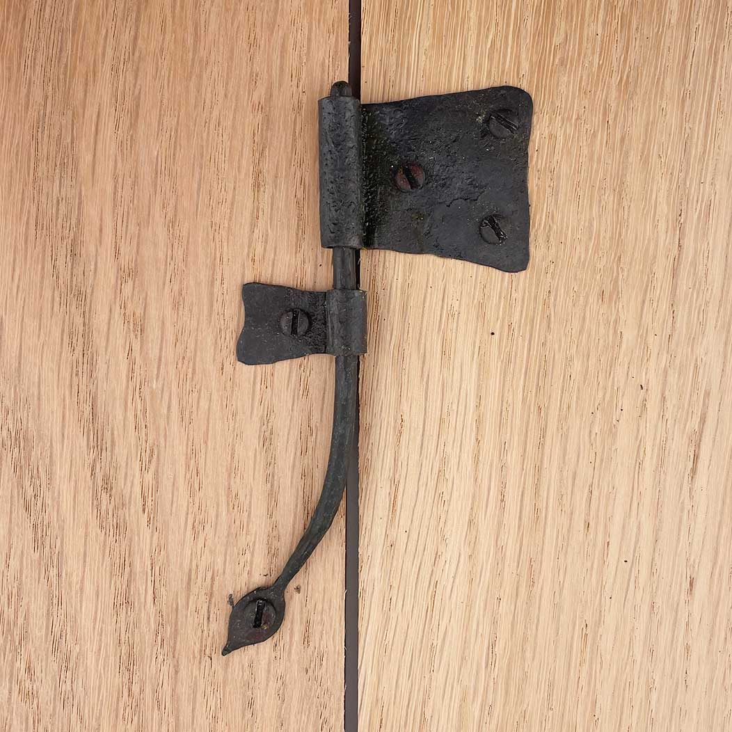 Hammered Hinges [102.05L-RT] Cabinet Hinge