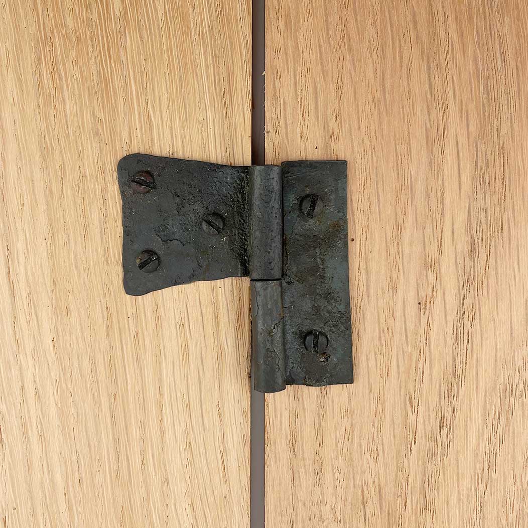 Hammered Hinges [102.05R-GF] Cabinet Hinge