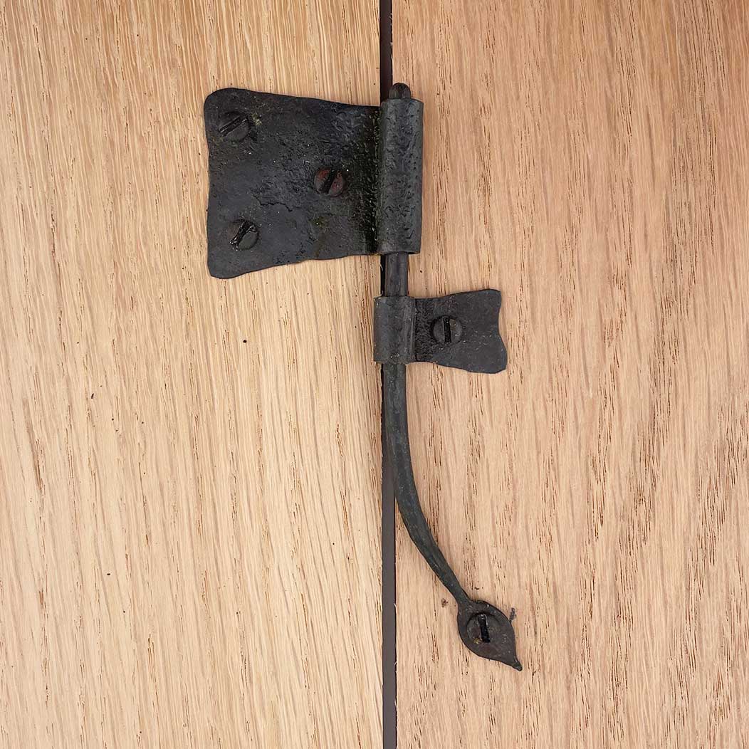 Hammered Hinges [102.05R-RT] Cabinet Hinge