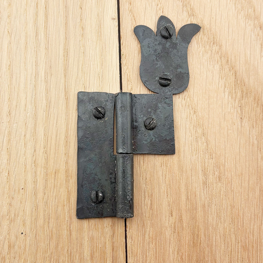 Hammered Hinges [112.20L-GF] Cabinet Hinge