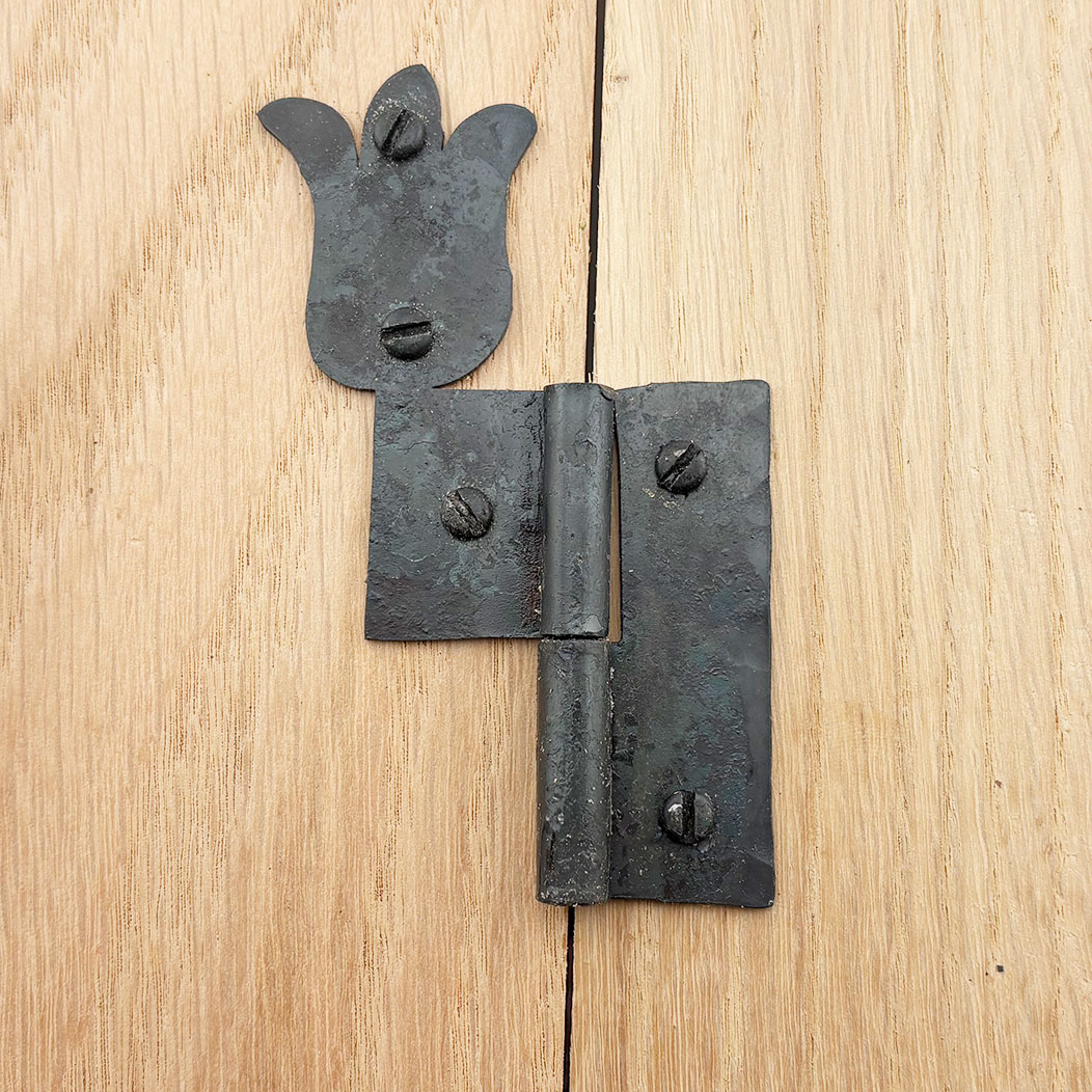 Hammered Hinges [112.20R-GF] Cabinet Hinge