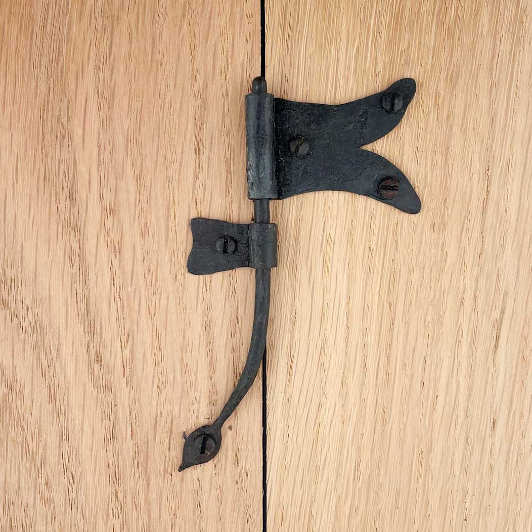 Hammered Hinges [113.25L-RT] Cabinet Hinge