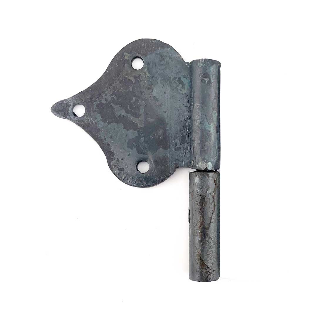 Hammered Hinges [114.20R-GM] Cabinet Hinge