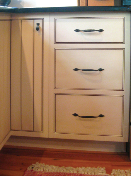 Hinge Feature