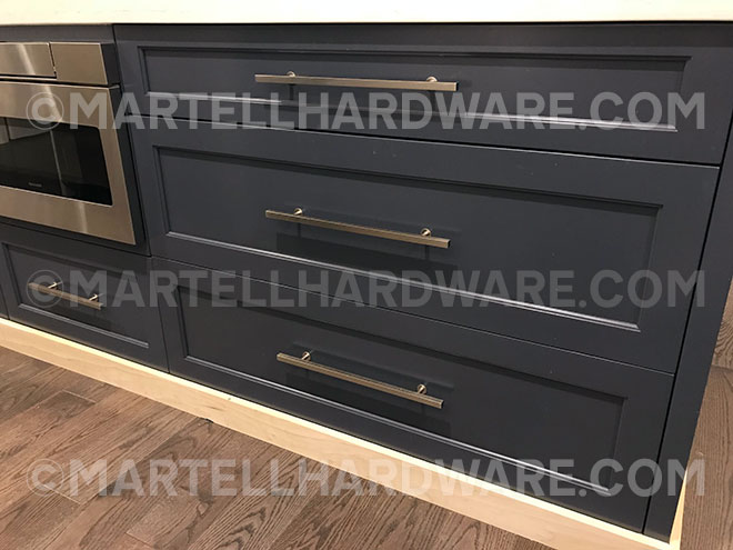 Two Tone Shaker Kitchen - Lew's Hardware