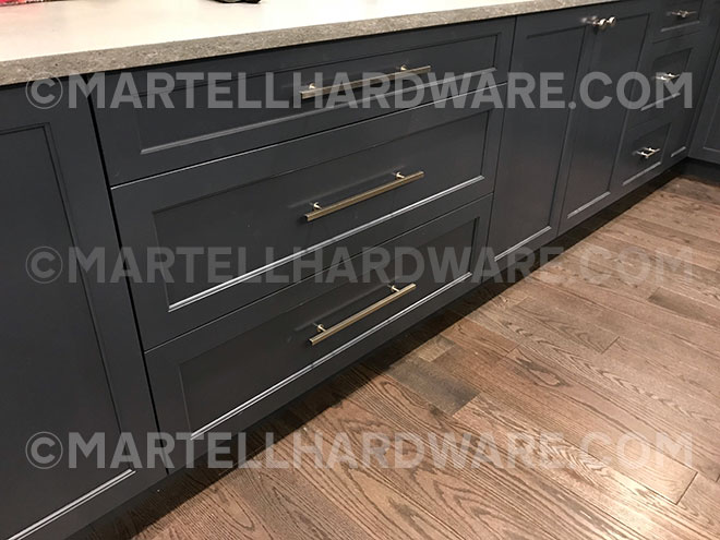 Two Tone Shaker Kitchen - Lew's Hardware