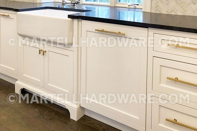 White Shaker Kitchen - Lew's Hardware